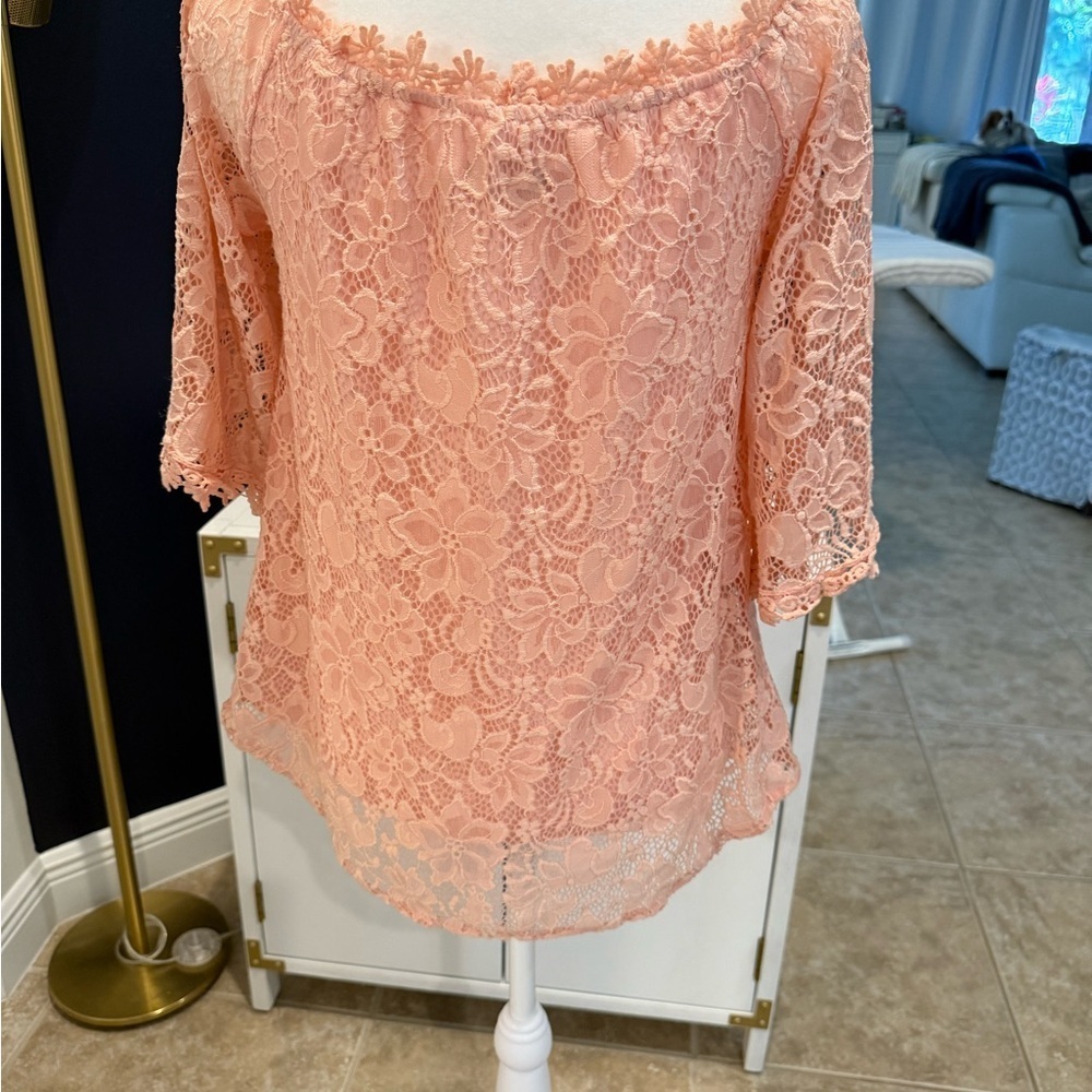 Miholl coral/pink lace top in size small - Picture 5 of 10